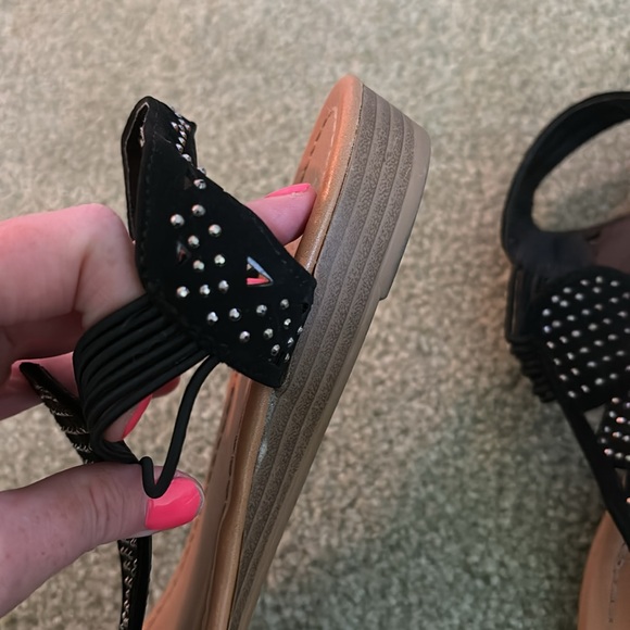 Black sandals - Picture 3 of 3